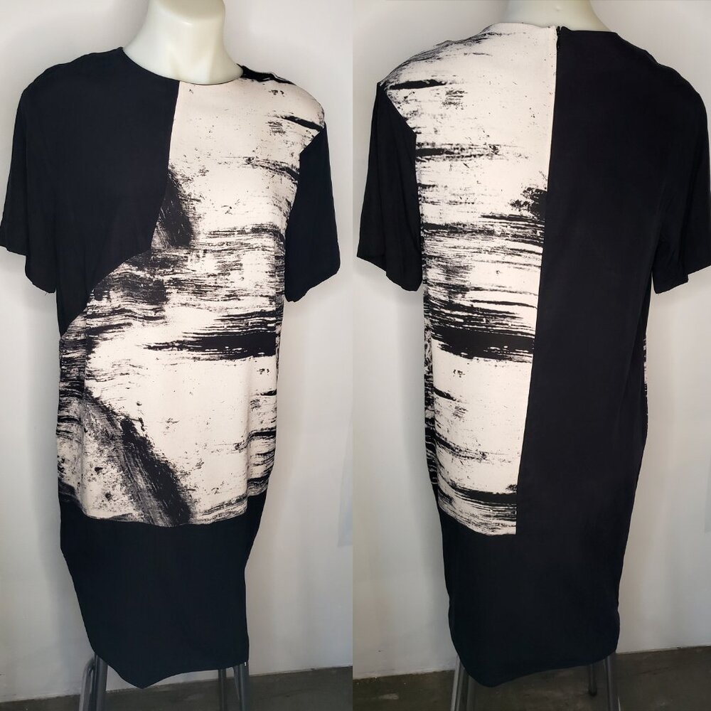 Black + White obakki Dress Abstract w/ Colour Block + Short Sleeve